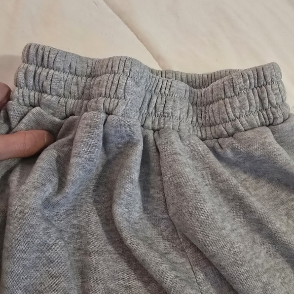 Kids sweater and sweatpants - Picture 6 of 6